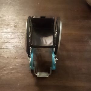 Barbie Wheelchair w. Adjustable Foot Stand